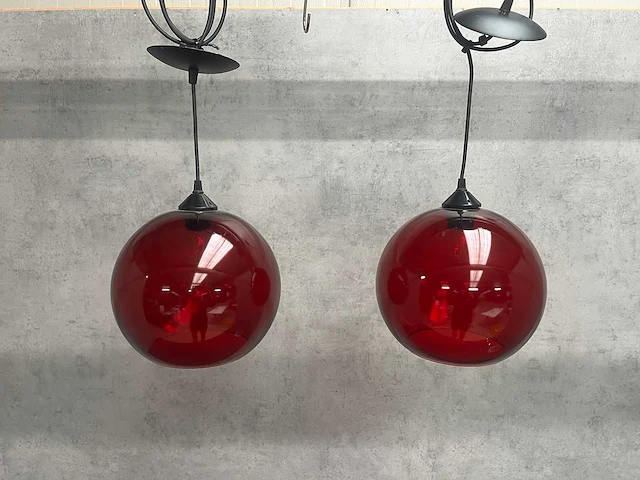 2x rode glazen hanglamp ø25 - afbeelding 1 van  5