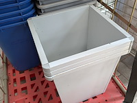 2x rolcontainer met diverse bakken en medische apparatuur - afbeelding 8 van  13