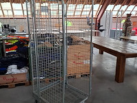 2x rolcontainer - afbeelding 1 van  4
