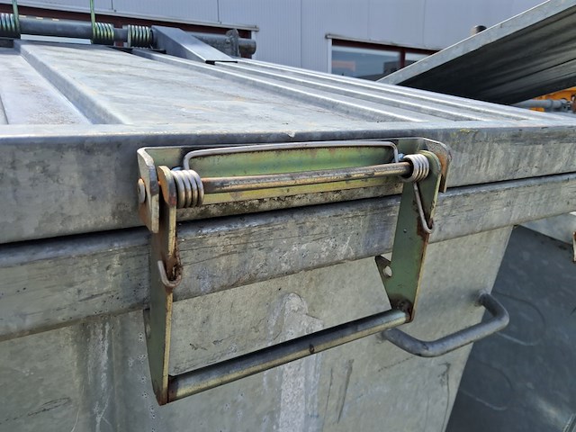2x rolcontainer - afbeelding 16 van  30
