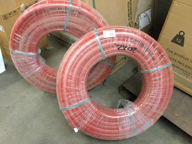 2x rollen pex slang rood - afbeelding 1 van  3