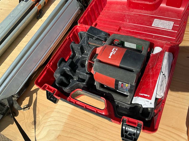 2x rotatielaser: hilti pri 36 & geo-fennel fl200a-n met statieven en toebehoren - afbeelding 5 van  10