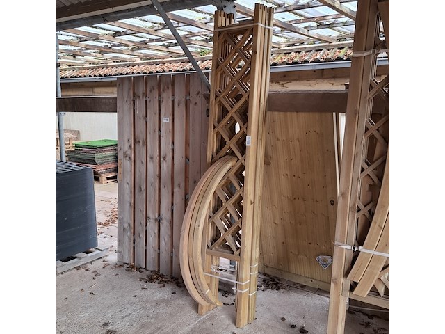 2x rozenboog - afbeelding 1 van  4