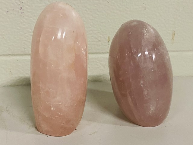 2x rozenkwarts vrije vorm sculpturen, roze - afbeelding 4 van  4