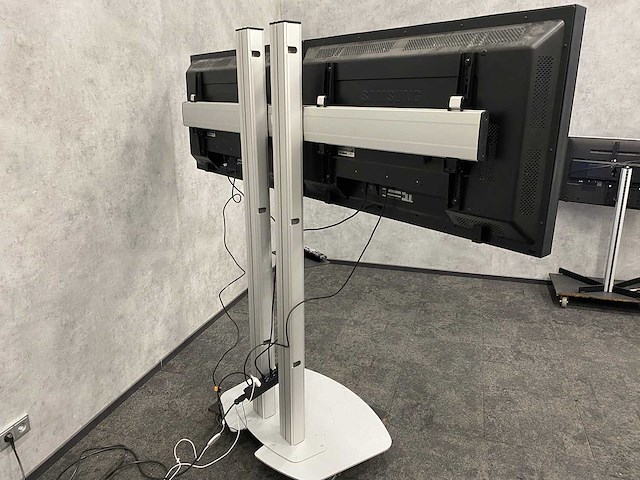 2x samsung 460mx-2 - 46" lcd flat panel display met statief - afbeelding 6 van  22