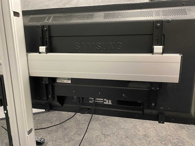 2x samsung 460mx-2 - 46" lcd flat panel display met statief - afbeelding 9 van  22