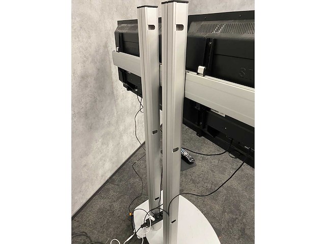 2x samsung 460mx-2 - 46" lcd flat panel display met statief - afbeelding 14 van  22