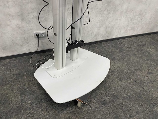 2x samsung 460mx-2 - 46" lcd flat panel display met statief - afbeelding 19 van  22