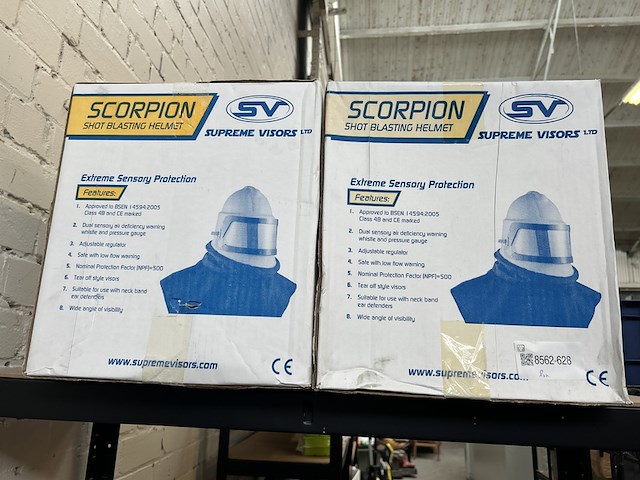 2x scorpion helm voor kogelstralen en gritstralen, surpreme visors - afbeelding 1 van  3