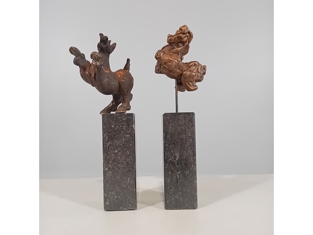 2x sculptuur, mohana van den kroonenberg , carlos i en adriaan ii, 1997, mohana van den kroonenberg , carlos i en adriaan ii, 1997 - afbeelding 1 van  9
