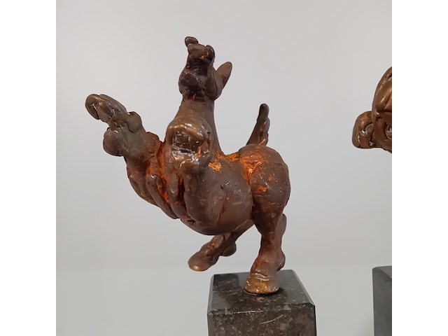 2x sculptuur, mohana van den kroonenberg , carlos i en adriaan ii, 1997, mohana van den kroonenberg , carlos i en adriaan ii, 1997 - afbeelding 3 van  9