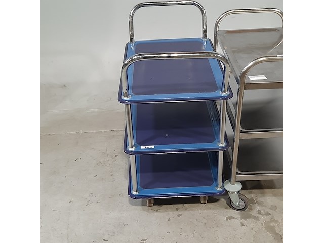 2x serveerwagen, o.a fetra - afbeelding 2 van  6