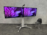 2x sharp - 52" monitor met camera en verrijdbaar statief - afbeelding 1 van  11