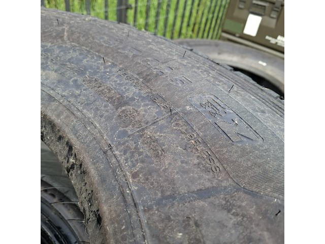 2x shovelband en 1x vrachtwagenband, o.a titan, michelin - afbeelding 3 van  7