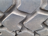 2x shovelband en 1x vrachtwagenband, o.a titan, michelin - afbeelding 6 van  7