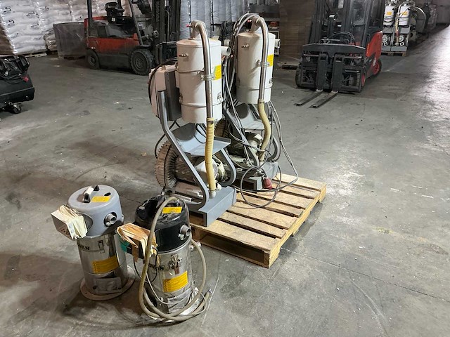 2x siemens / elmo-g - 3kw zijkanaalblower - 2x piovan c10c vacuümtransport unit - afbeelding 3 van  12