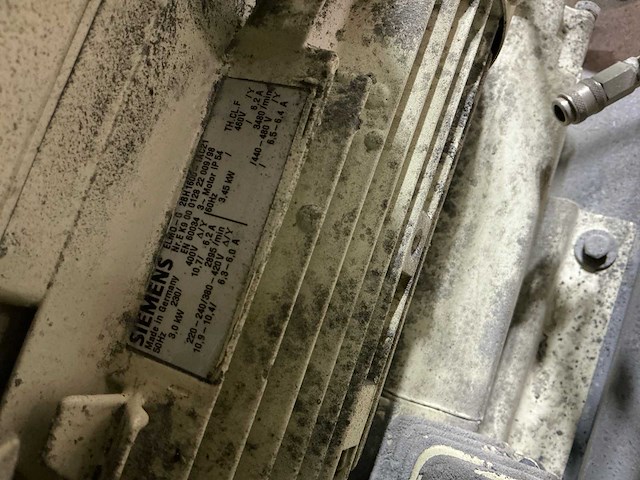 2x siemens / elmo-g - 3kw zijkanaalblower - 2x piovan c10c vacuümtransport unit - afbeelding 6 van  12