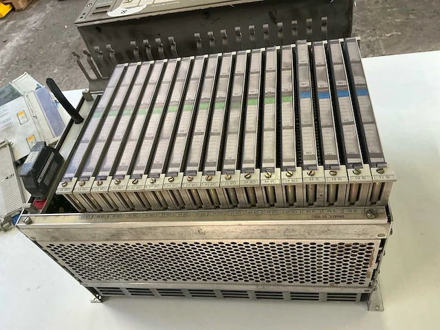 2x siemens simatic s5-135u plc-systeem – 34 i/o-kaarten – uitgebreide cpu/cp-configuratie - afbeelding 27 van  29