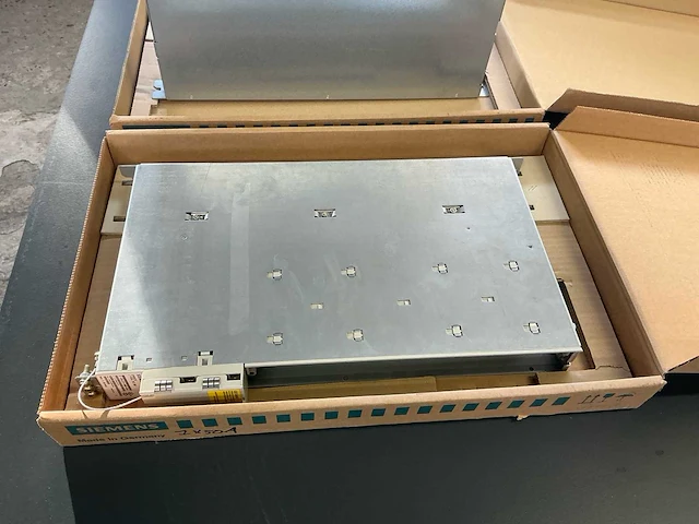 2x siemens simodrive 611 6sn1123-1aa00-0ca1 vermogensmodule – 50 a – werkend - afbeelding 4 van  11