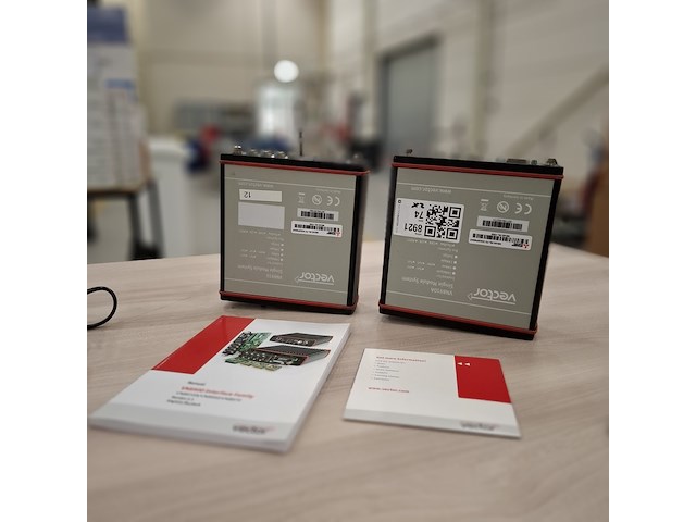 2x single module system vector, vn8910 en vn8910a - afbeelding 1 van  11