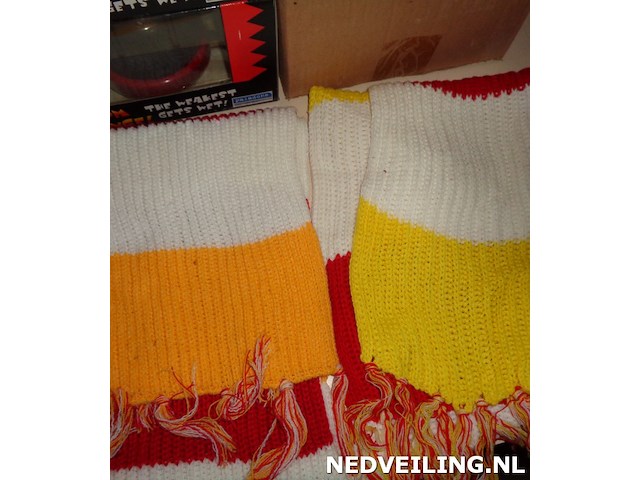 2x sjaal rood wit geel - afbeelding 3 van  3