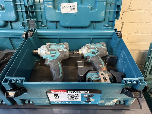 2x slagmoersleutel, 1x decoupeerzaag, 2x koffer makita, 2x dtw285zj, 1x djv182zj - afbeelding 3 van  6