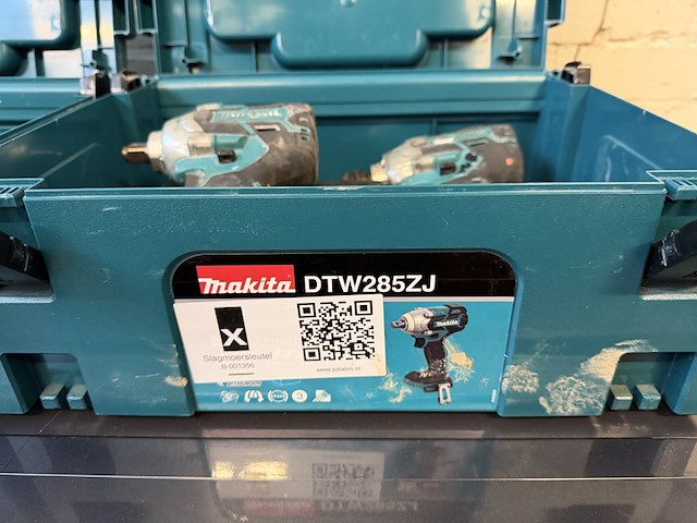 2x slagmoersleutel, 1x decoupeerzaag, 2x koffer makita, 2x dtw285zj, 1x djv182zj - afbeelding 5 van  6