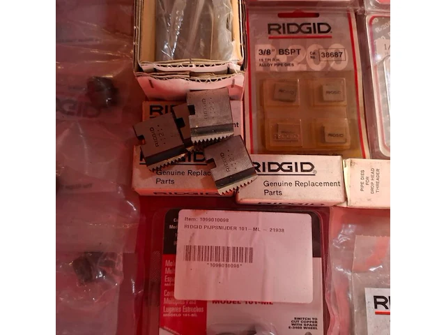 2x snijkop met divers toebehoren ridgid, 1x 66045 en 1x 65980 - afbeelding 3 van  14