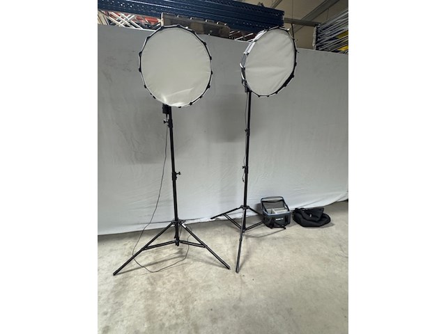 2x softbox nanlite, forza 60b, met statief falcon eyes - afbeelding 1 van  9