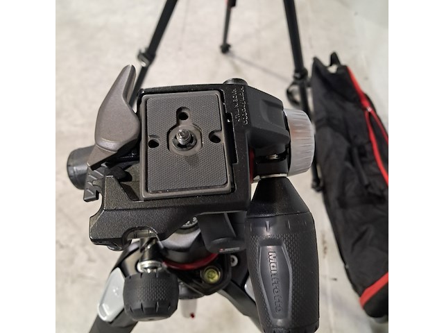2x statief, manfrotto, 055 - afbeelding 7 van  10