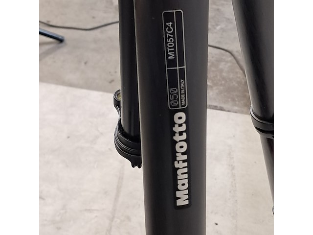 2x statief, manfrotto, o.a mt057c4 - afbeelding 8 van  10