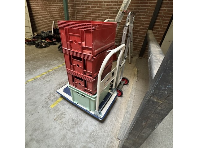 2x steekwagen, magazijnkar en 4x krat - afbeelding 2 van  2