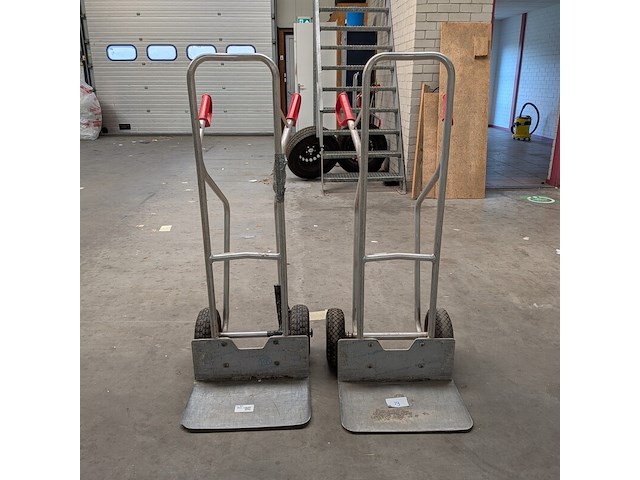 2x steekwagen op luchtbanden fetra - afbeelding 1 van  5