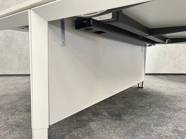 2x steelcase - in hoogte instelbaar bureau 180x80 - afbeelding 7 van  8