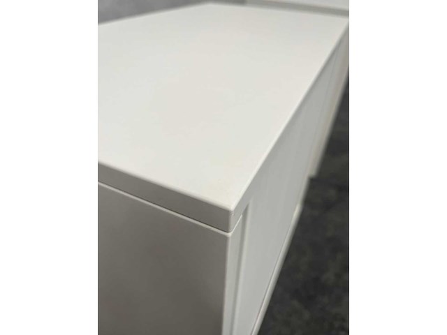 2x steelcase - lage houten roldeurkast - afbeelding 8 van  9
