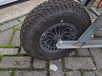2x steen kruiwagen op luchtbanden - afbeelding 3 van  5