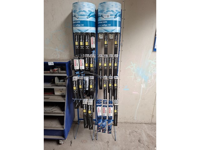 2x stelling met ruitenwissers o.a. bosch, starline - afbeelding 1 van  9