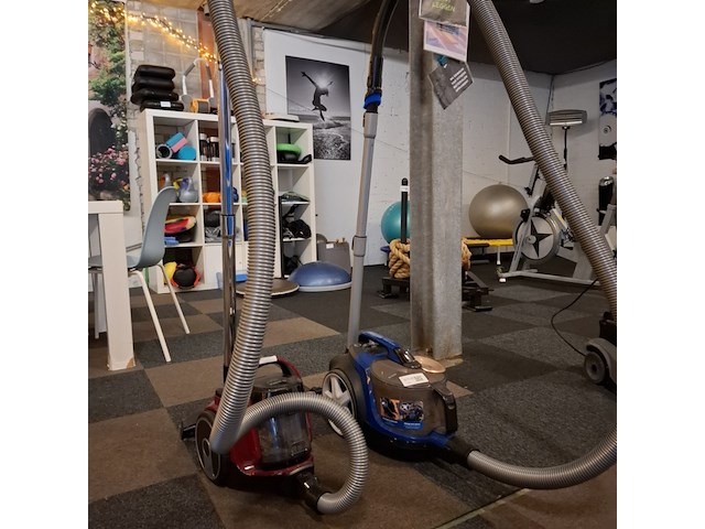 2x stofzuiger, philips en bosch, 7000 series en vxbsgs05v2 - afbeelding 1 van  10