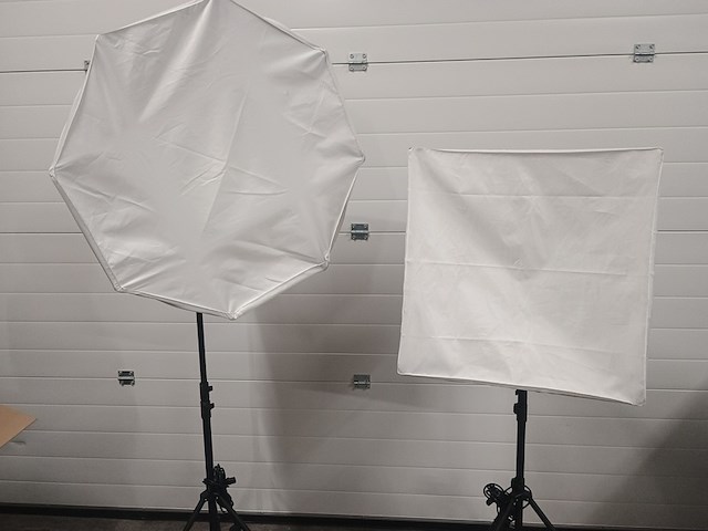 2x studio lichtset, falconeyes, lhd-b628 en lhd-b928, inclusief lampen en toebehoren - afbeelding 1 van  6