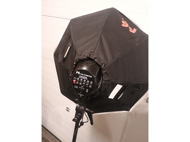 2x studio lichtset, falconeyes, lhd-b628 en lhd-b928, inclusief lampen en toebehoren - afbeelding 4 van  6