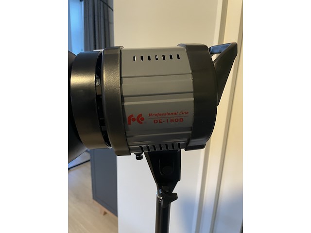 2x studioflitser, professional cine, de-150b, grijs / chroom - afbeelding 3 van  6