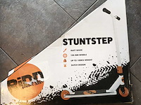 2x stuntstep, ridd en ride, wit en zwart mat - afbeelding 2 van  6