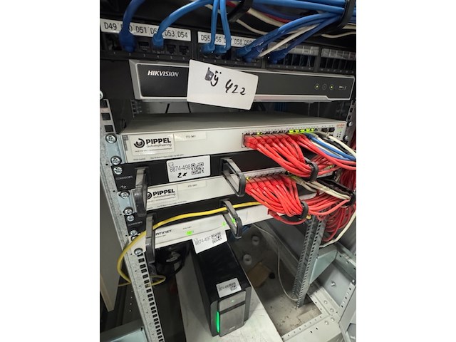 2x switch, 1920 - afbeelding 1 van  2