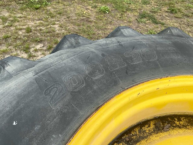 2x taurus point 8 20.8 r38 tractorwielen – 38" – 10-gats - afbeelding 4 van  9