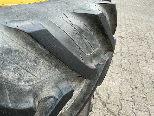 2x taurus point 8 20.8 r38 tractorwielen – 38" – 10-gats - afbeelding 6 van  9