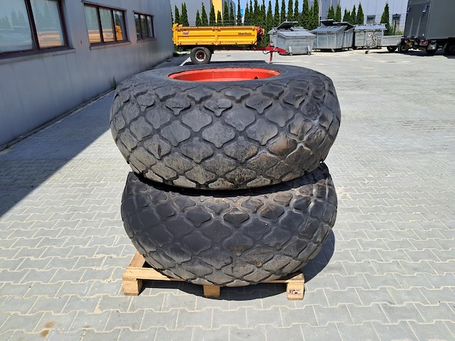 2x tractor band, 23-.1-26 tractor 409 - afbeelding 6 van  13