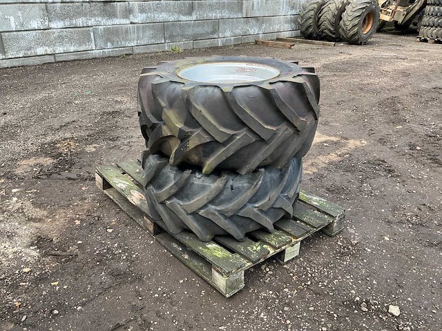 2x trelleborg twin 414 400/55 r17.5 band, wiel en velg - afbeelding 1 van  11