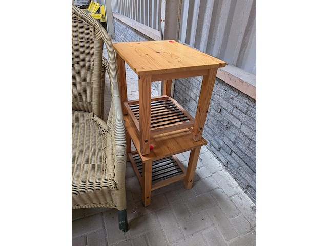 2x tuinstoel met bijzettafel en divers meubilair - afbeelding 7 van  7