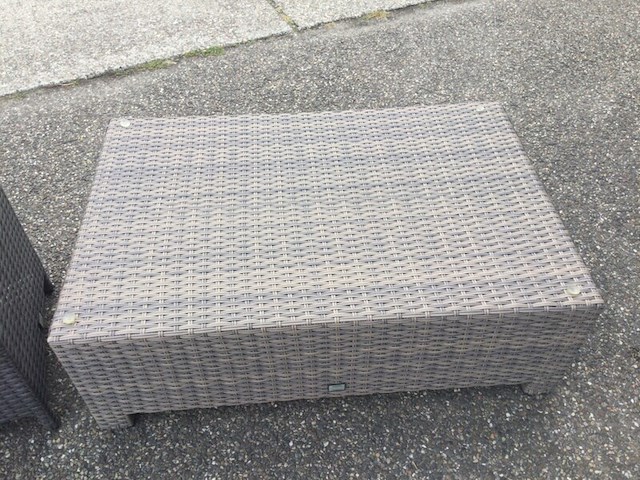 2x tuintafel, 1 x krukje - afbeelding 4 van  4