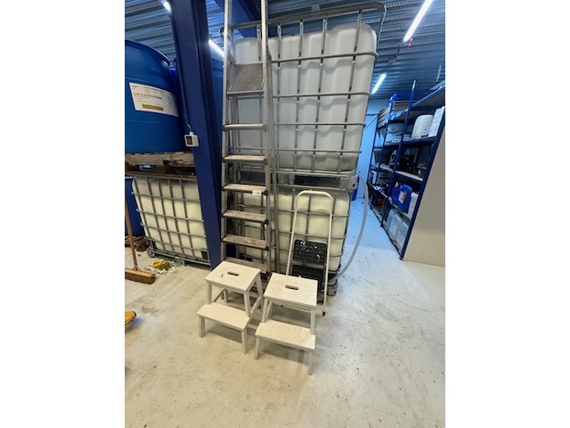 2x uitzettrap en 2x opstapje - afbeelding 1 van  6